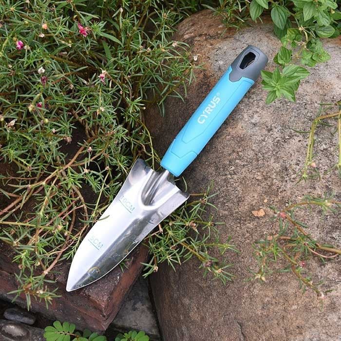 Transplanter Tool For Digging